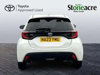 Used Toyota Yaris Hybrid Design 116 HP (85 kW) 2023 White Hatchback