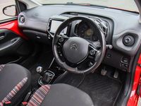 Used Citroën C1 Shine 71 HP (52 kW) 2021 Red Hatchback