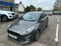 Usado Ford Fiesta ST-Line 100 HP (73 kW) 2018 Cinzento Citadino