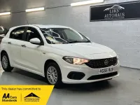 Used Fiat Tipo Easy 120 HP (88 kW) 2016 White Hatchback
