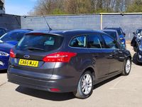 Used Ford Focus Zetec 123 HP (90 kW) 2016 Grey Estate