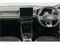 Used Dacia Duster Extreme 143 HP (105 kW) 2025 Cream Hatchback