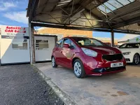 Używany Kia Venga 89 KM (65 kW) 2016 Czerwony Hatchback