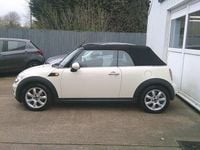 Begagnad Mini Cooper Cabriolet 2009 Vit Cab