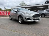 Begagnad Ford Fiesta Zetec 2016 Silver Halvkombi