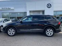 Gebraucht VW Tiguan Allspace Life 150 PS (110 kW) 2023 Schwarz SUV