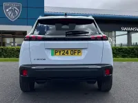 Begagnad Peugeot e-2008 Allure 98 kW (134 HK) 2024 Vit SUV