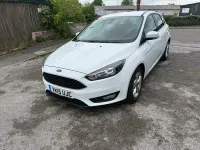 Used Ford Focus Zetec 125 HP (91 kW) 2015 White Hatchback