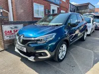 Used Renault Captur Dynamique 90 HP (66 kW) 2018 Blue/black SUV