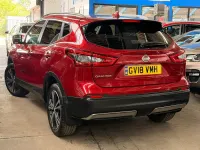 Used Nissan Qashqai N-Connecta 115 HP (84 kW) 2018 Red SUV