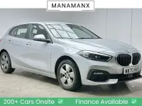 Begagnad BMW 118 Comfort Edition 2020 Silver Halvkombi