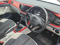 Begagnad VW Polo Beats 95 HK (69 kW) 2020 Svart Halvkombi