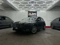 Begagnad Ford Focus Titanium 125 HK (91 kW) 2015 Grå Halvkombi