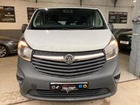 Used Vauxhall Vivaro S 125 HP (91 kW) 2016 White MPV