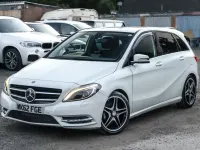 Used Mercedes B180 2012 White Hatchback