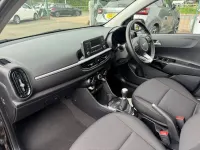 Second-hand Kia Picanto 67 CP (49 kW) 2023 Negru Hatchback