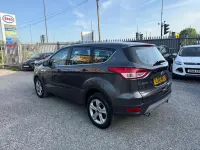 Usado Ford Kuga Zetec 150 CV (110 kW) 2016 Gris SUV