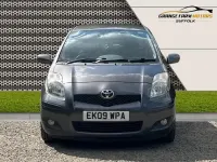 Used Toyota Yaris SR 101 HP (74 kW) 2009 Grey Hatchback