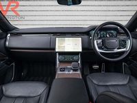 Używany Land Rover Range Rover SE 300 KM (220 kW) 2023 Szary SUV