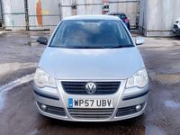 Begagnad VW Polo S 2007 Silver Halvkombi