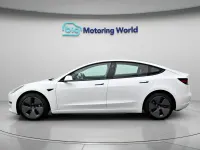 Used Tesla Model 3 Standard Range Plus 239 kW (325 HP) 2022 White Sedan
