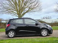 Used Hyundai i10 SE 87 HP (63 kW) 2014 Black Hatchback