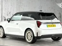 Used Mini Cooper SE Hatch 158 kW (215 HP) 2025 White Hatchback