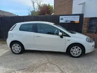 Used Fiat Punto Easy 69 HP (50 kW) 2013 White Hatchback