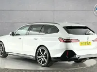 Gebraucht BMW 520 M Sport 205 PS (150 kW) 2025 Weiß Kombi