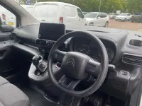Usado Citroën Berlingo 2021 Branco Monovolume
