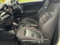 Used Mini Cooper Hatch 2016 White Hatchback