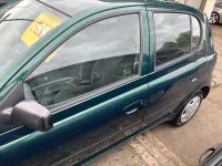 Used Toyota Yaris 86 HP (63 kW) 2002 Green Hatchback