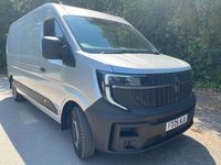 Nowe Renault Master 148 KM (108 kW) 2025 Srebrny Van