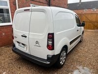 Used Citroën Berlingo 75 HP (55 kW) 2018 White MPV