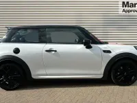 Used Mini Cooper Sport 204 HP (150 kW) 2024 White Hatchback