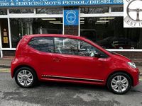Used VW up! Beats 60 HP (44 kW) 2018 Red Hatchback