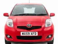 Używany Toyota Yaris 101 KM (74 kW) 2009 Czerwony Hatchback