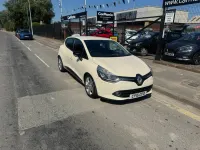 Used Renault Clio Dynamique 90 HP (66 kW) 2015 Cream Hatchback