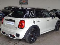 Begagnad Mini Cooper S Hatch 170 HK (125 kW) 2015 Vit Halvkombi