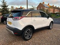Used Vauxhall Crossland X SRi 83 HP (61 kW) 2020 White SUV