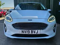 Begagnad Ford Fiesta Titanium 125 HK (91 kW) 2019 Vit Halvkombi