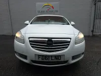 Used Vauxhall Insignia SRi 140 HP (102 kW) 2012 White Hatchback