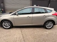 Used Ford Focus Zetec 125 HP (91 kW) 2015 Silver Hatchback