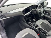 Used Vauxhall Mokka Elite 99 HP (72 kW) 2021 White SUV