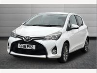 Used Toyota Yaris 99 HP (72 kW) 2016 White Hatchback