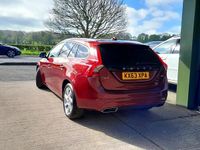 Usado Volvo V60 SE Lux 215 HP (158 kW) 2014 Vermelho Carrinha