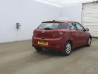 Used Hyundai i20 SE 84 HP (61 kW) 2017 Red Hatchback