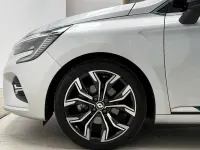 Used Renault Clio Techno 145 HP (106 kW) 2023 Silver Hatchback