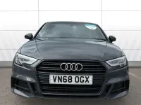 Usado Audi A3 Black Edition 150 CV (110 kW) 2018 Gris Berlina
