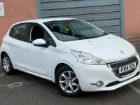 Used Peugeot 208 Active 68 HP (50 kW) 2014 White Hatchback